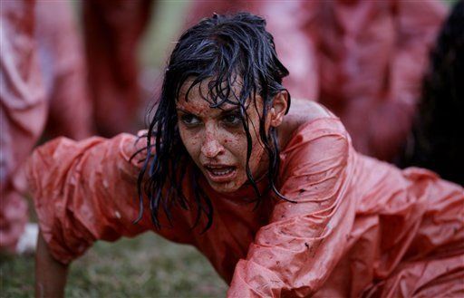 Sangre, vísceras y desnudos: el polémico Nitsch llega a Cuba