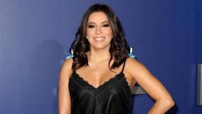 Eva Longoria tuvo que dar el pecho a su hijo Santiago en medio de la jungla