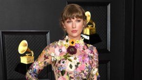 Taylor Swift dedica su histórico triunfo en los Grammy a su novio Joe Alwyn