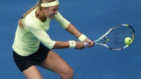 Azarenka y Sharapova avanzan a octavos en Masters de Madrid