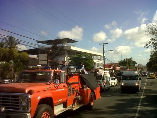 Bombero Chacón es despedido por los camisas rojas de La Chorrera