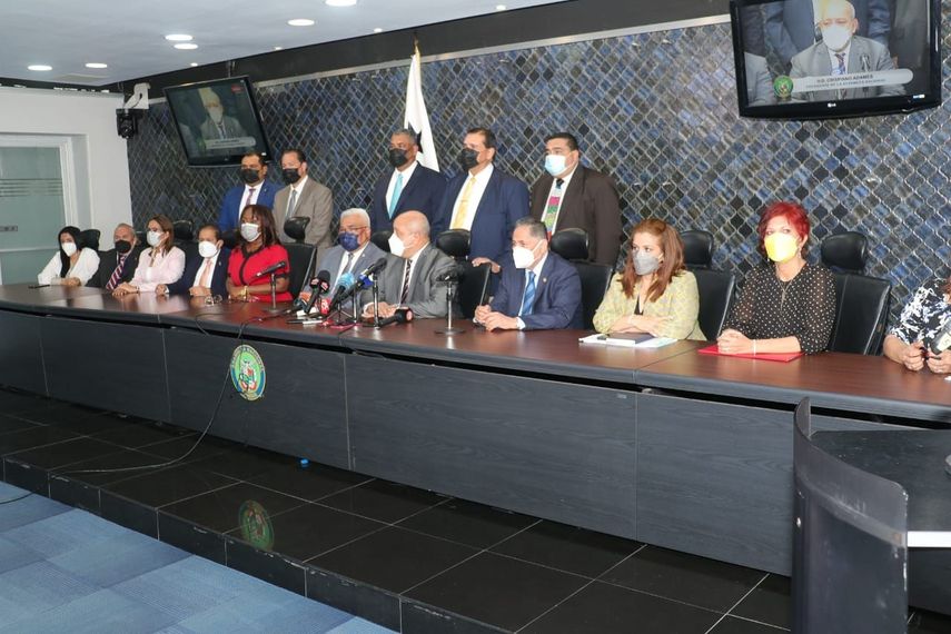 La Comisión de Gobierno suspendió el debate de las reformas electorales.