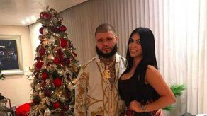 La esposa de Farruko y Maluma apoyan al reguetonero en un delicado momento