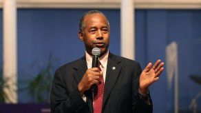 Secretario de Vivienda de Trump gastó 30.000 dólares en decorar su oficina