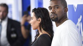 West se disculpa por decir que la esclavitud es una opción