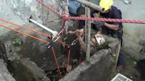 Rescatan a tres jóvenes que cayeron a un pozo en Chiriquí