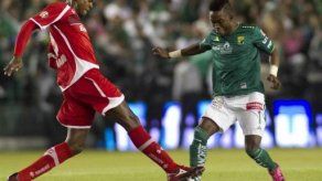 Toluca de panameño Luis Tejada sigue invicto y supera 2-1 al León