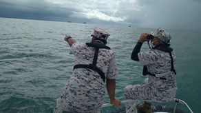 La agencia pidió a las autoridades indonesias que sigan buscando el cuerpo. El operativo de búsqueda malasio se suspendió.