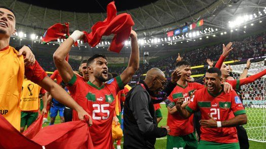 La euforia de los jugadores de Marruecos luego de avanzar a las semifinales d Qatar 2022.