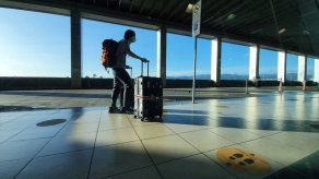 Tres personas&nbsp; fueron detectadas entrando al Aeropuerto con la variante Delta.