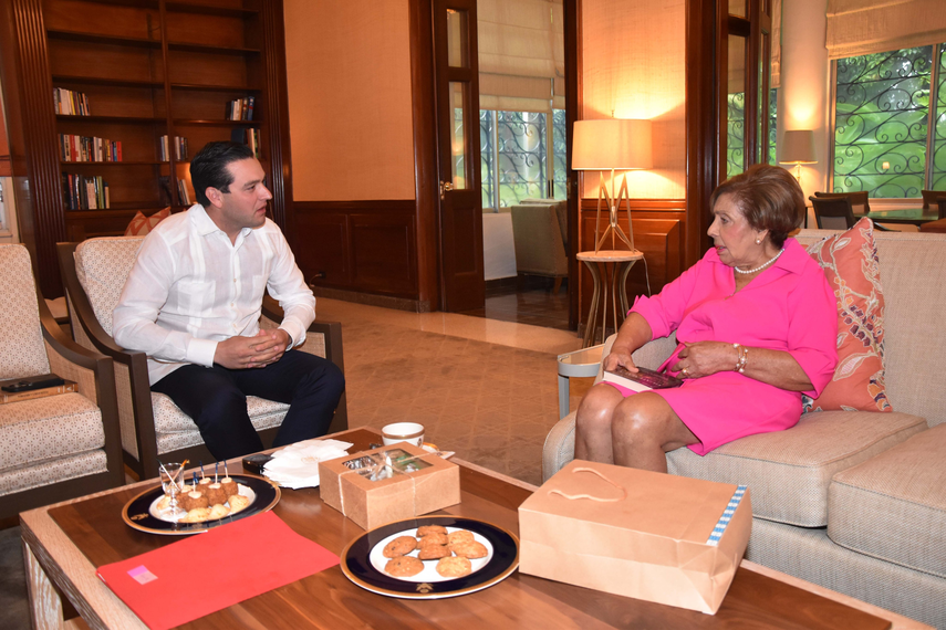 Gobernadora Mayín Correa se reúne con el embajador de Estado Unidos