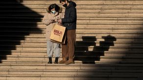 Otras dos ciudades de China están bajo órdenes de confinamiento colectivo: la capital antigua de Xi’an en la provincia Shaanxi y una ciudad menor, Yuzhou, en la provincia de Henan.