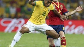 Brasileño Paulinho al Tottenham inglés por 26