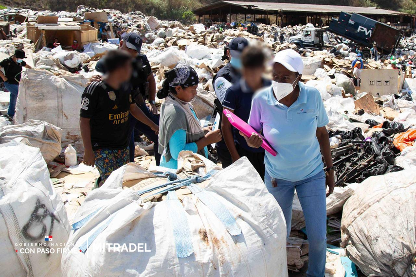 MITRADEL realiza recorrido en el vertedero de Cerro Patacón.