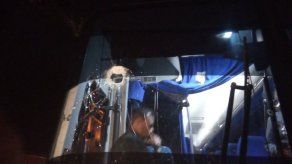 Atacan con piedras caravana de diputados venezolanos que viaja a frontera