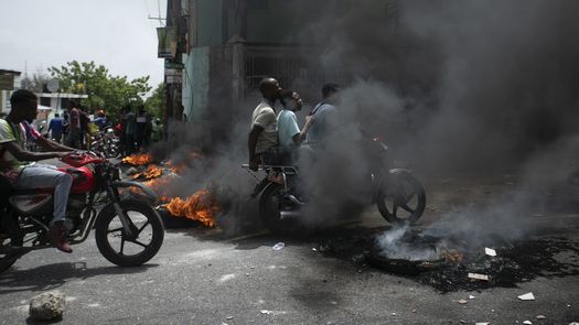El primer ministro Ariel Henry condenó el asesinato de Buissereth como “un acto barbárico” de pandillas en Laboule.