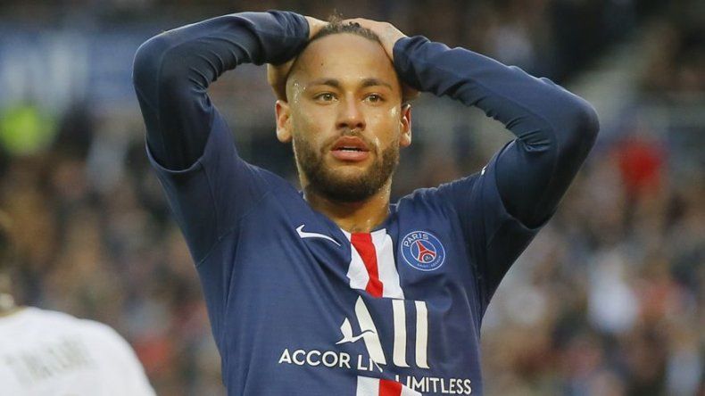 Neymar se prepara para su partido 100 con Brasil