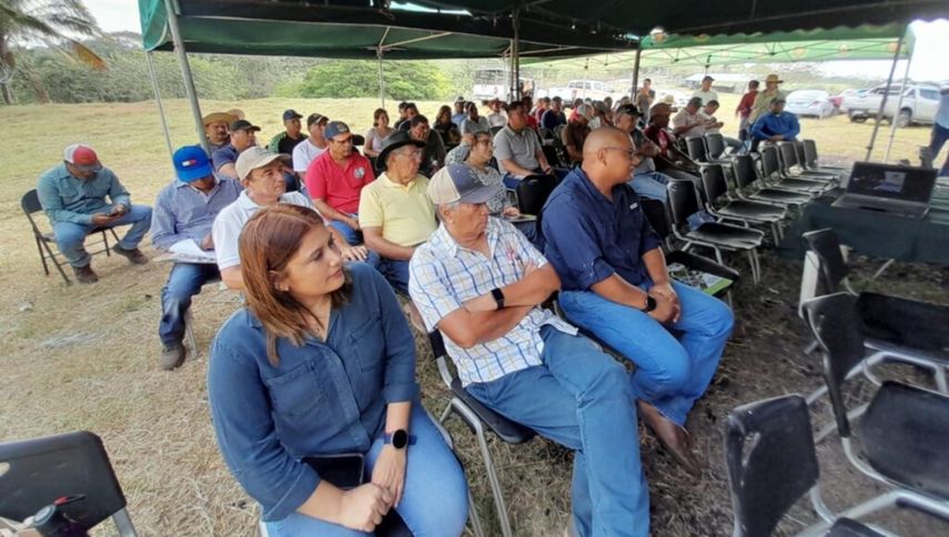 MIDA realiza jornada de capacitación sobre salud animal