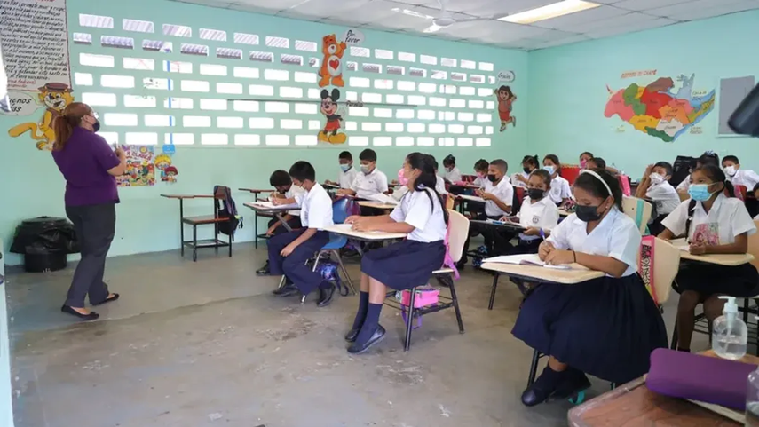 Clases supendidas en Panamá