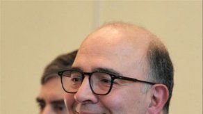 Francia hará ajustes suplementarios en 2014 para cumplir con el déficit