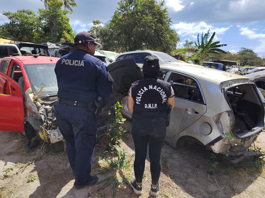 Policía Nacional recupera vehículos robados