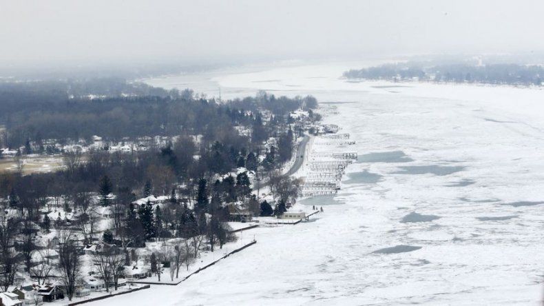 Hielo cubra casi completamente los Grandes Lagos
