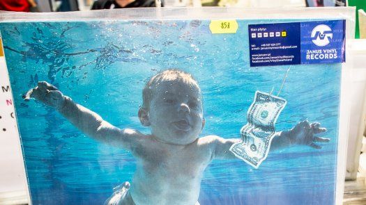 El álbum Nevermind de Nirvana vendió más de 30 millones de copias, convirtiéndose en una referencia del rock.