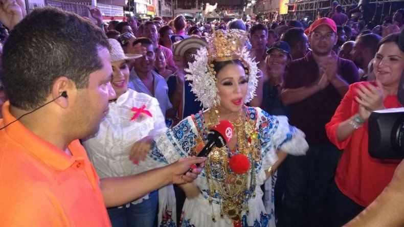 Topón de tres reinas en el Parque Porras
