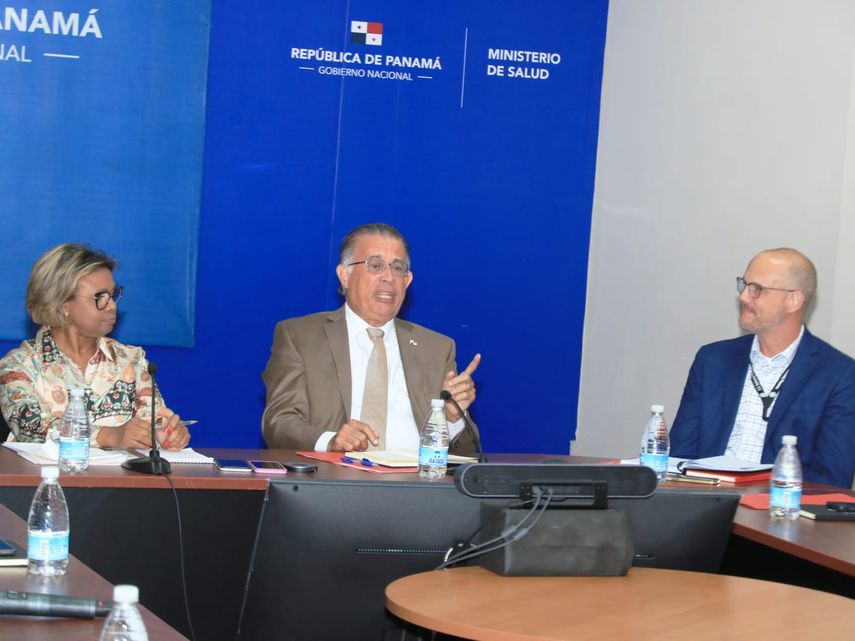 Ministro de Desarrollo Agropecuario Augusto Valderrama.