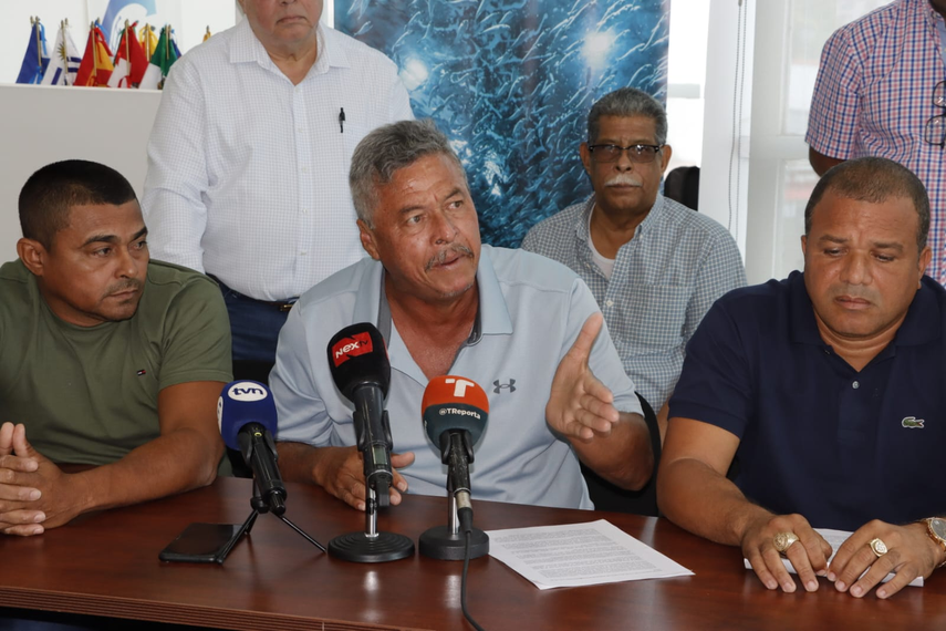 MIDA prohíbe la pesca de la cojinúa y langosta mediana a pesqueros MIDA prohíbe la pesca de la cojinúa y langosta mediana a pesqueros