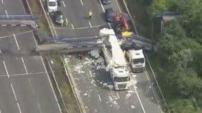 Se derrumba puente en Gran Bretaña