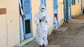 La OMS alerta que la reserva mundial de vacunas contra el cólera está agotada.