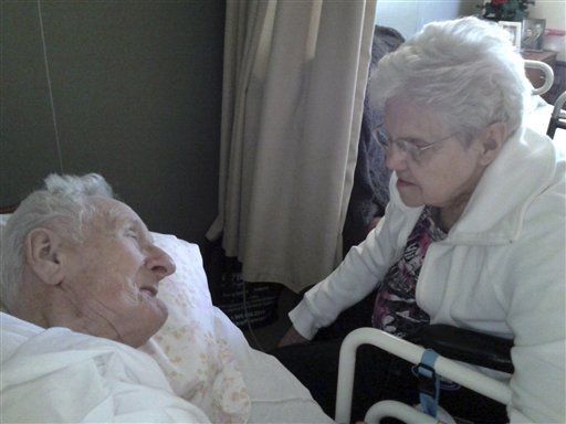 Pareja de ancianos fallece el mismo día