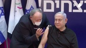 Netanyahu da inicio a vacunación en Israel mientras EEUU distribuye inmunizante de Moderna