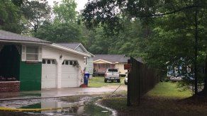 Policía balea al dueño de una casa en Carolina del Sur