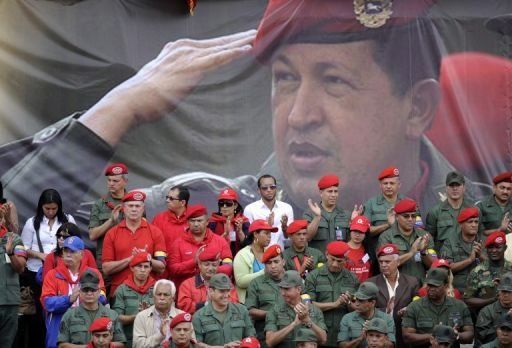Un 54% de venezolanos prolongaría permiso a Chávez y 38% quiere renuncia