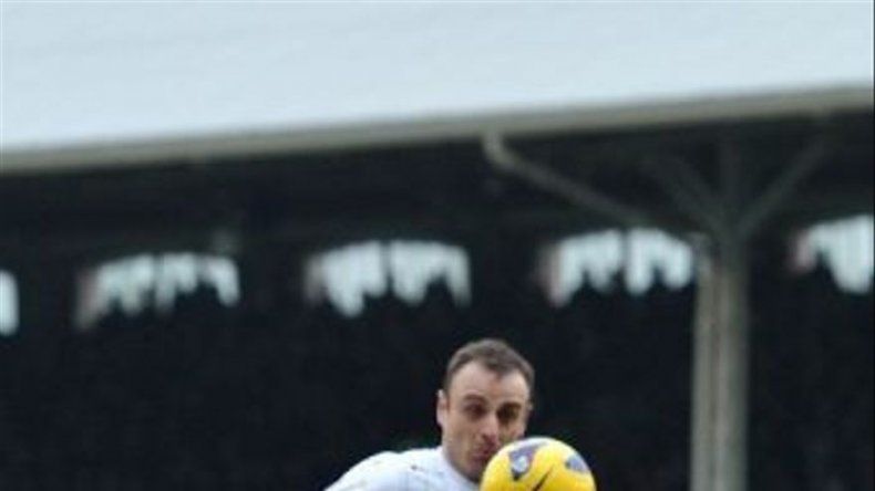 Fulham gana a Stoke con gol de Berbatov