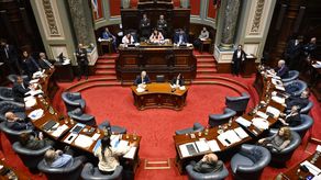Uruguay aprueba ley de eutanasia.