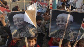 Homenaje a Mandela: cantos