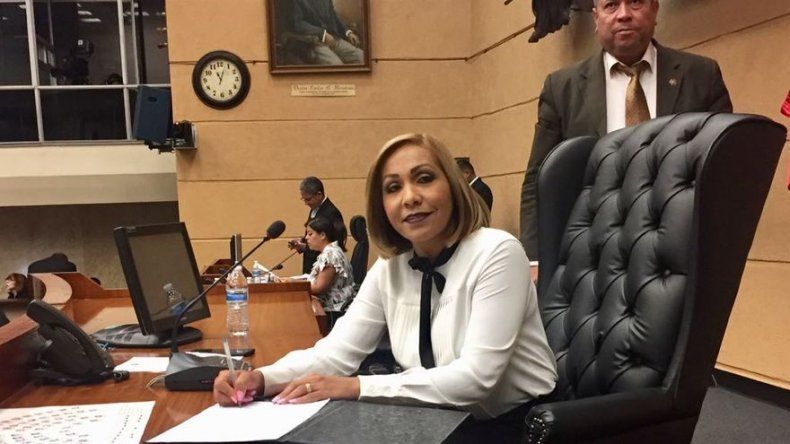 Ábrego asume responsabilidad por derogación de contrato portuario y dice que será subsanado