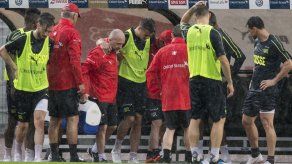 Suiza: Volante Xhaka se lesiona la rodilla