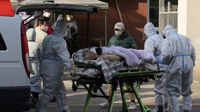 El gobierno de China reportó el viernes 16.797 casos nuevos, de los cuales 13.160 eran asintomáticos.