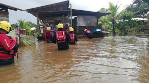 Labores de evacuación en el distrito de Almirante, provincia de Bocas del Toro. Labores de evacuación en el distrito de Almirante, provincia de Bocas del Toro.