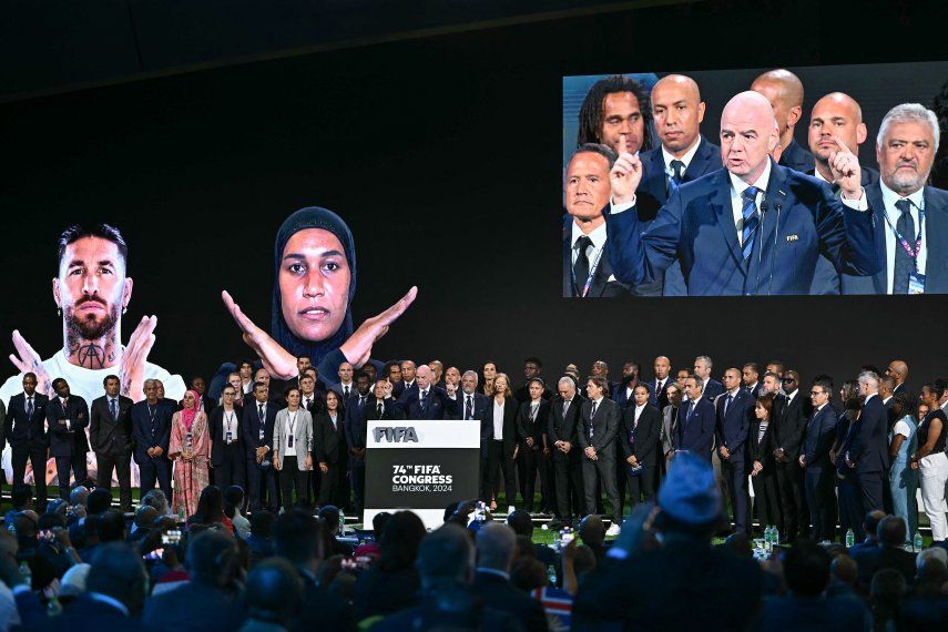 Matador Tejada recibió homenaje por parte de FIFA en Bangkok