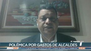 Reacciones sobre altos ingresos de alcaldes y representantes no cesan