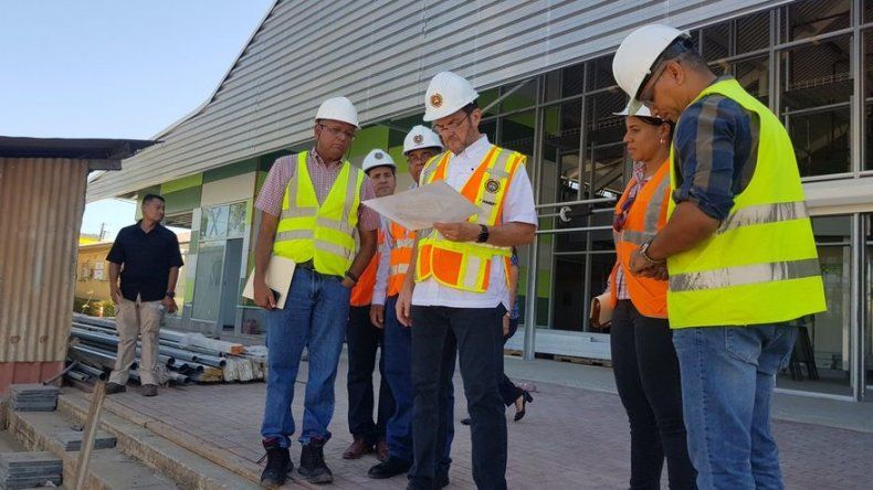 Humbert inspecciona Estadio Flaco Bala Hernández y detecta atrasos en la obra