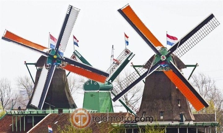 Guillermo-Alejandro y Maxina, Reyes de Holanda