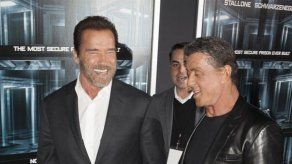 Sylvester Stallone dedica emotiva felicitación a Arnold Schwarzenegger