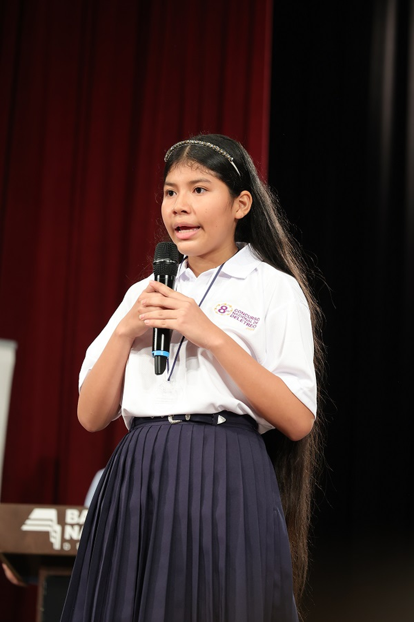 Ganadora del Concurso Nacional de Deletreo, Nathaly Mayorga, delegada de Colón Ganadora del Concurso Nacional de Deletreo, Nathaly Mayorga, delegada de Colón