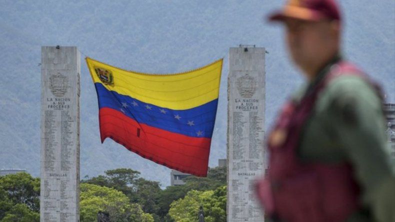 Militares venezolanos detienen a siete colombianos en rescate de secuestrado